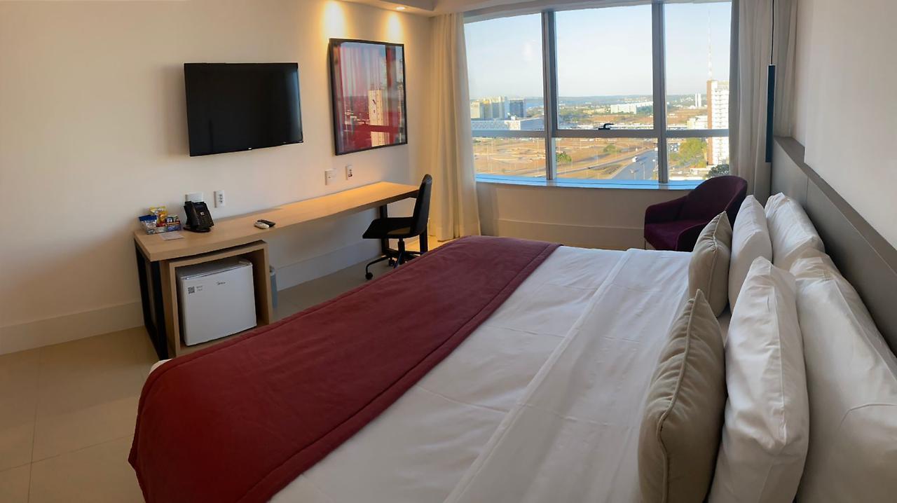 Отель Ramada By Wyndham Brasilia Alvorada Экстерьер фото