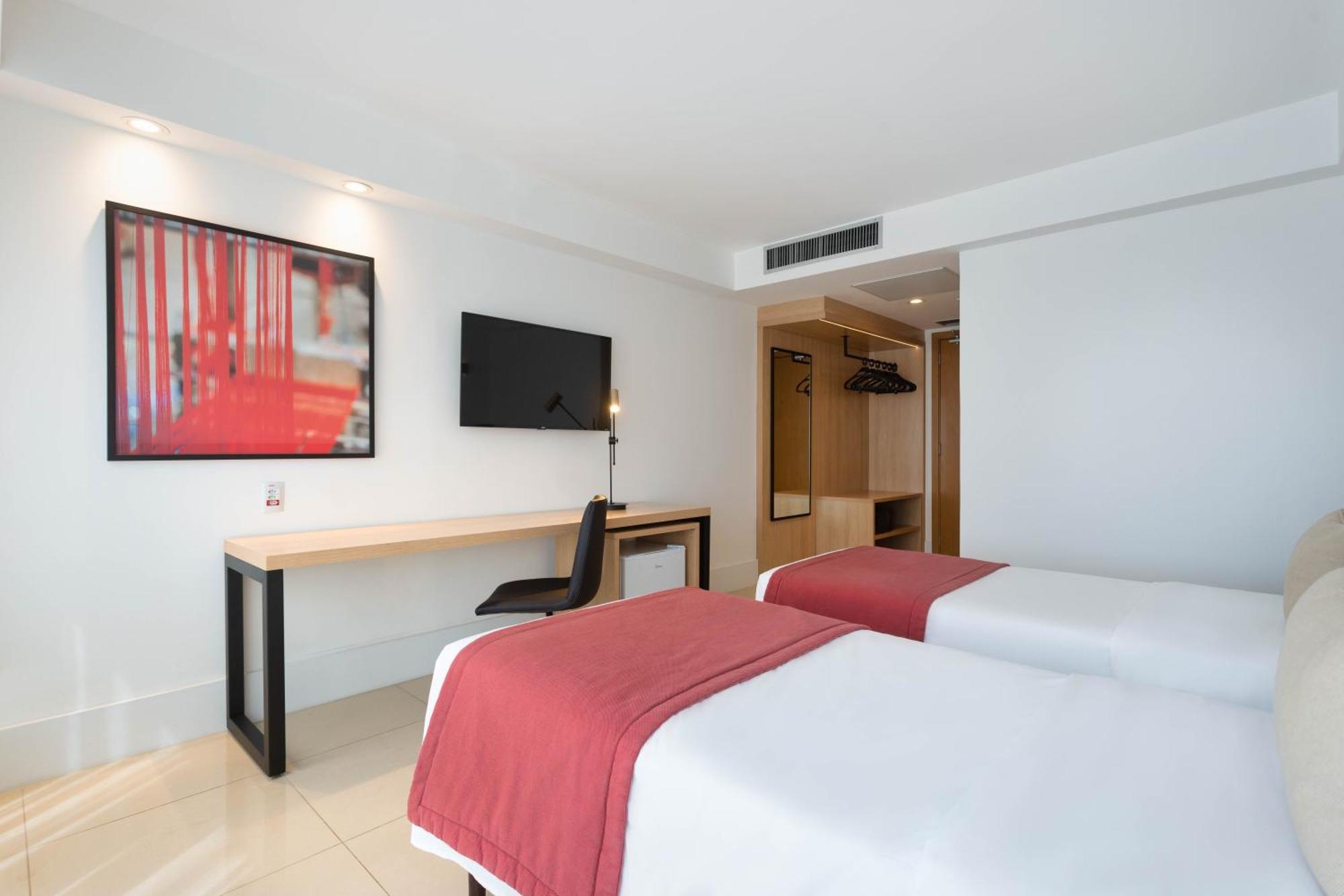Отель Ramada By Wyndham Brasilia Alvorada Экстерьер фото