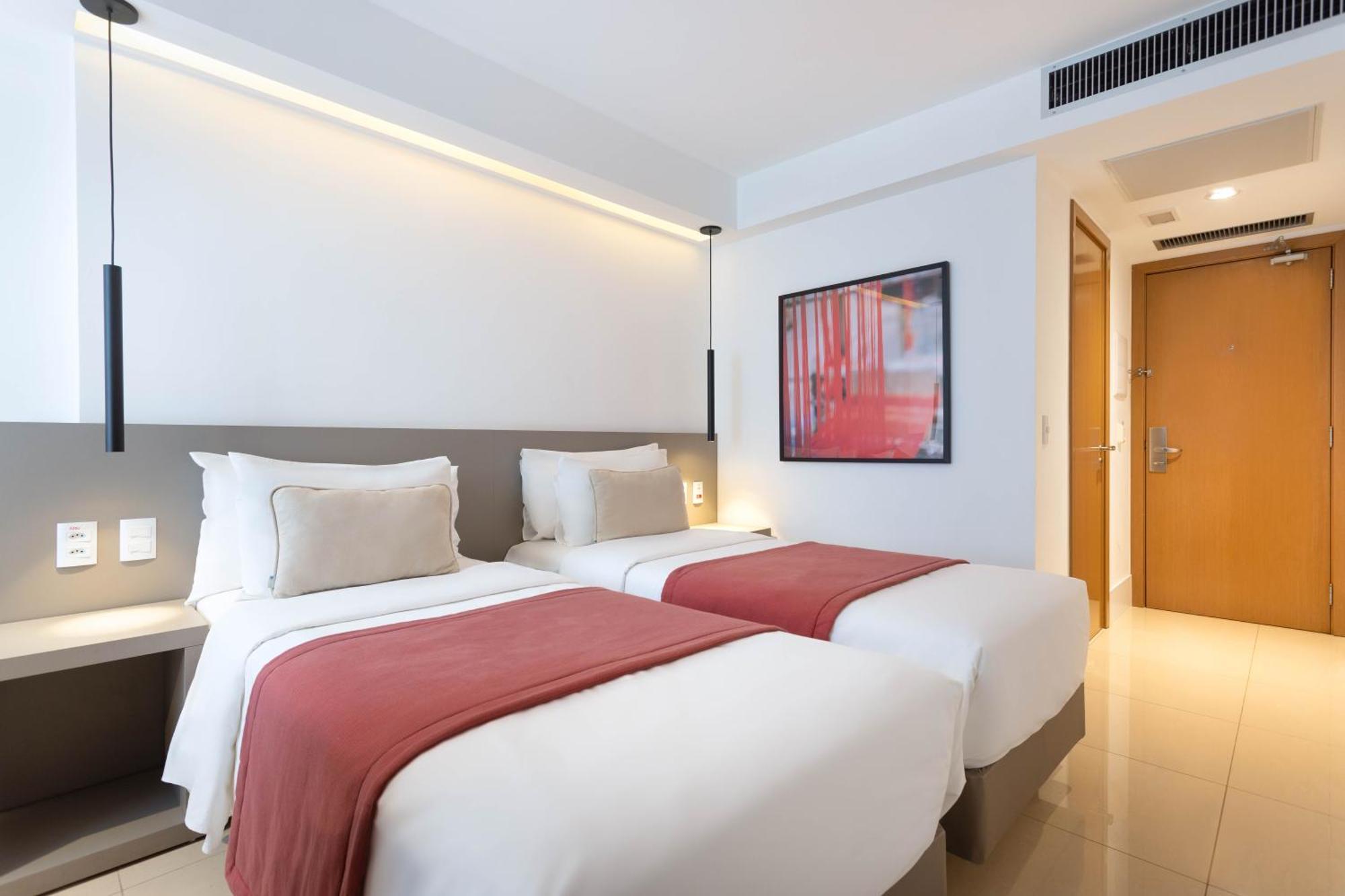 Отель Ramada By Wyndham Brasilia Alvorada Экстерьер фото